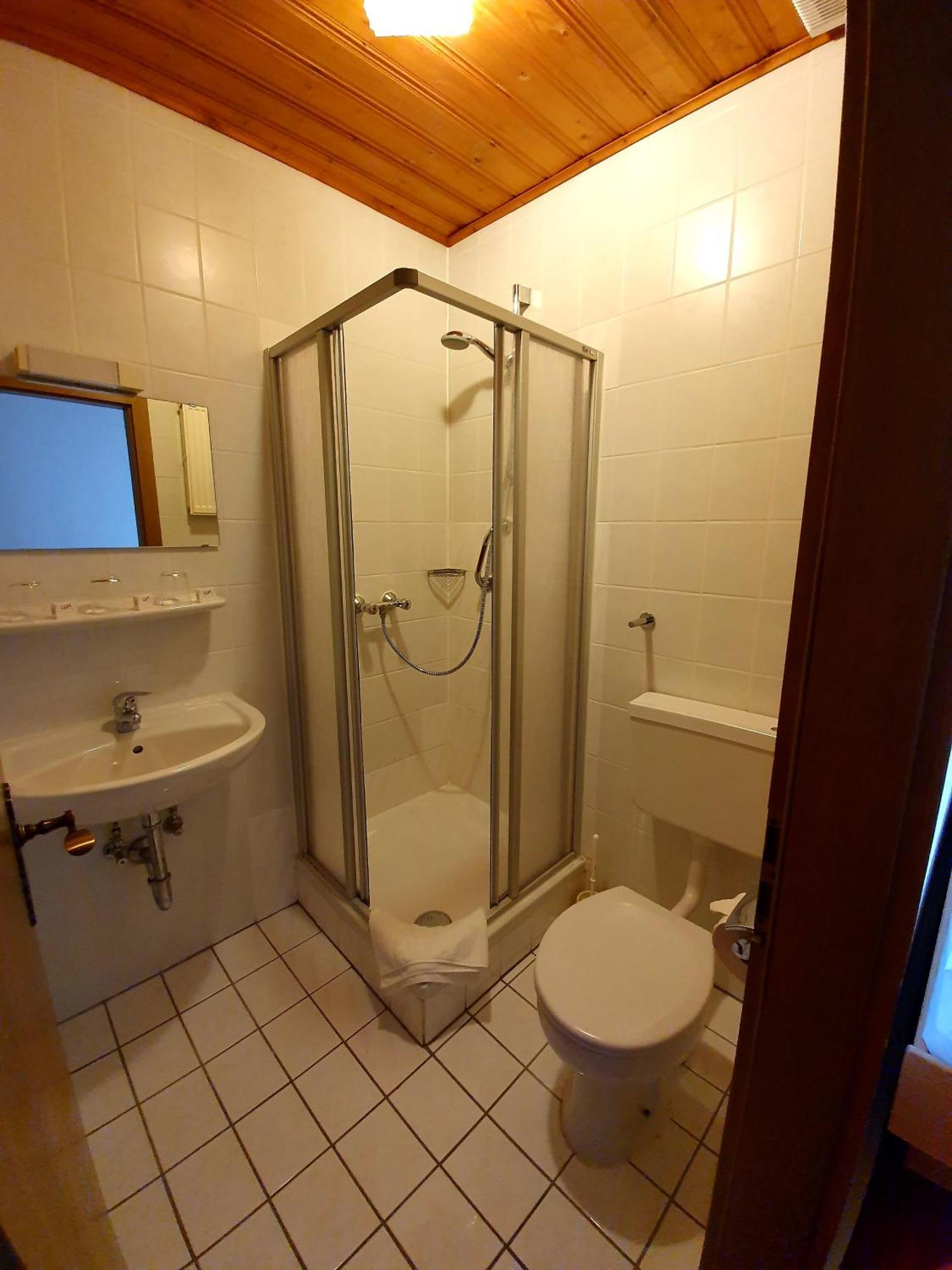 Hotel zum Hirschen Lam Zimmer foto